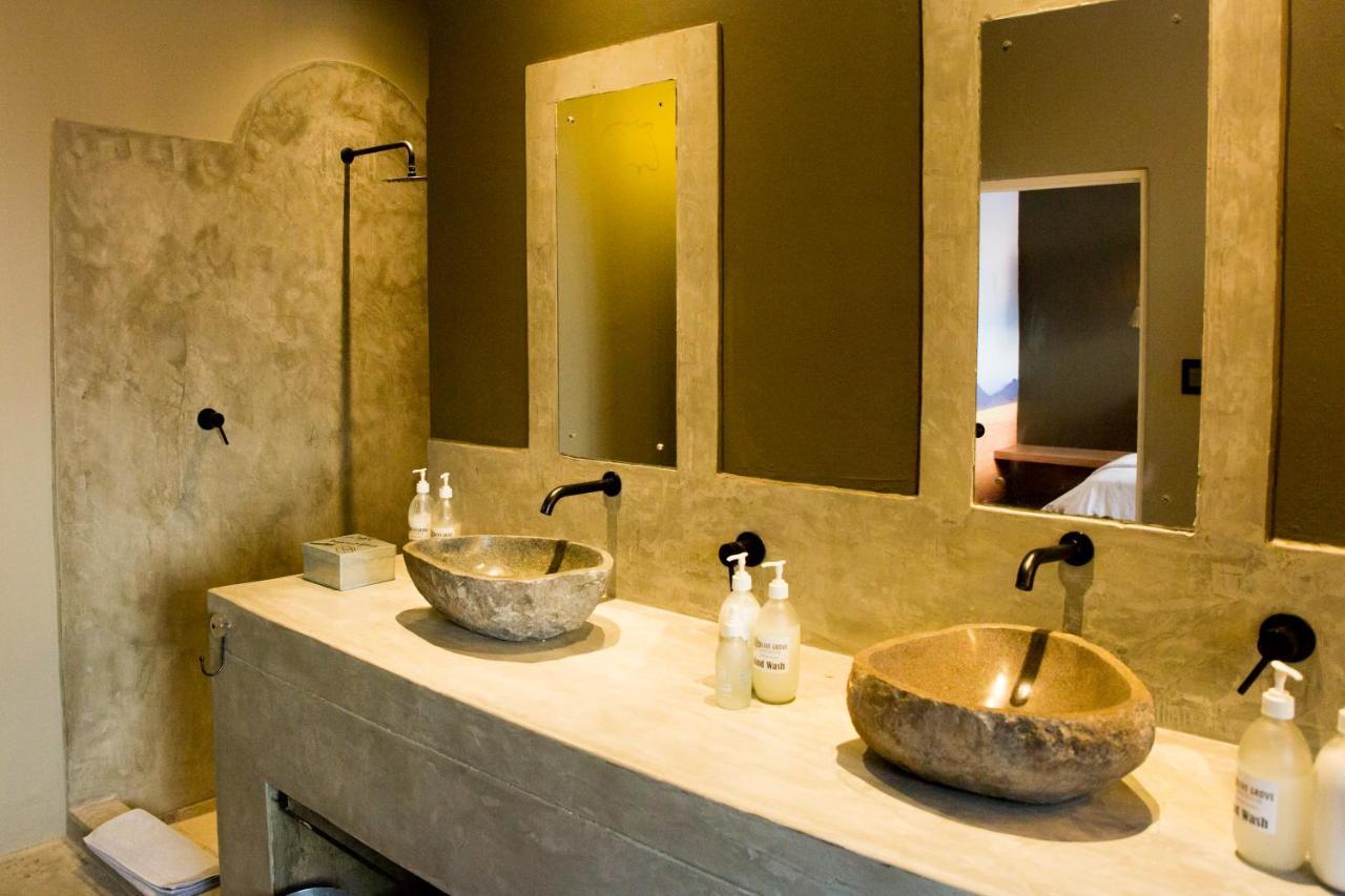 Olive Grove Guesthouse Виндхук Экстерьер фото